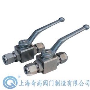 Sleeve type high pressure three way ball valve